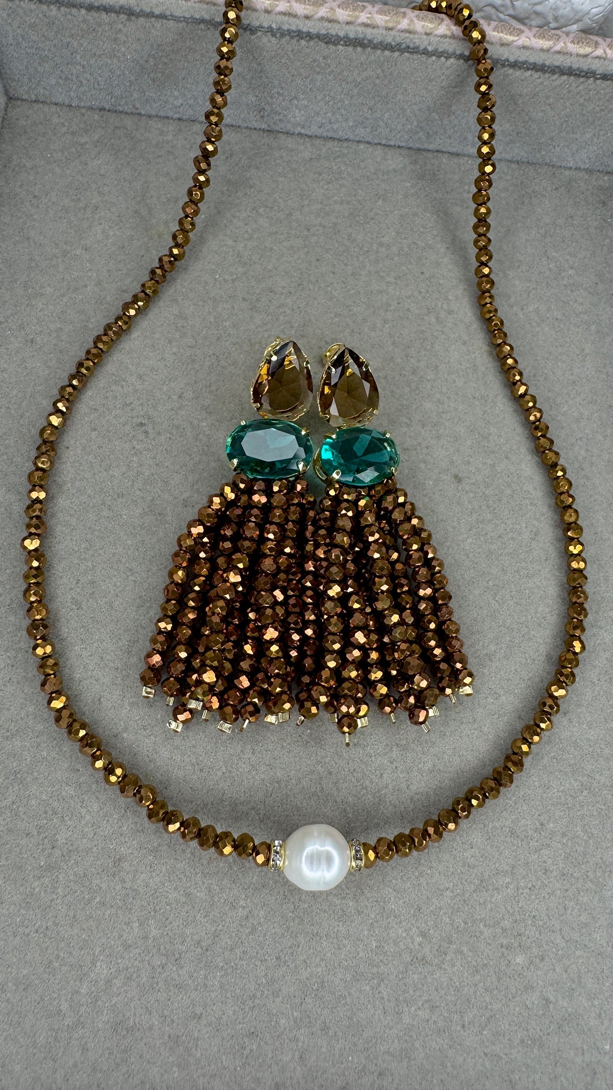 Conjunto Muriel - marrom dourado