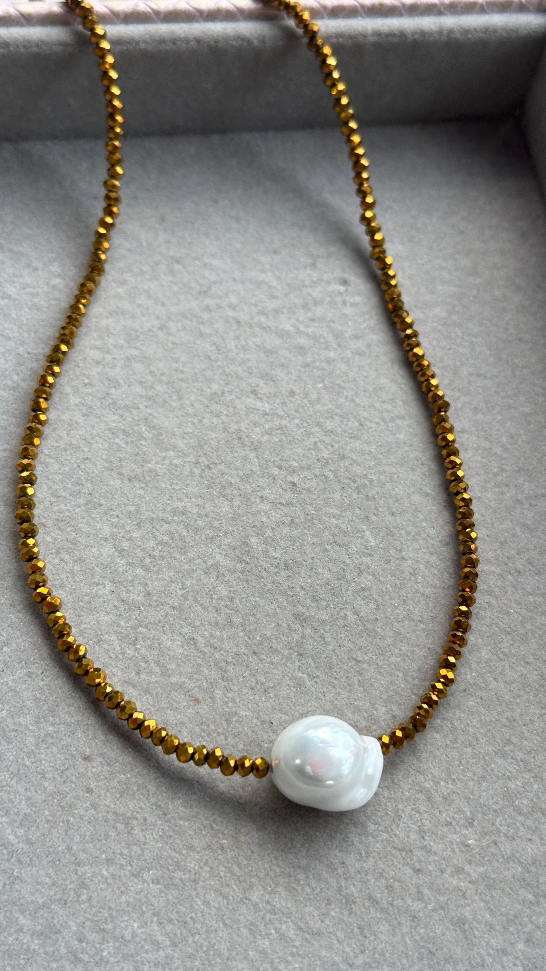 Colar cristal pérola Shell - Dourado