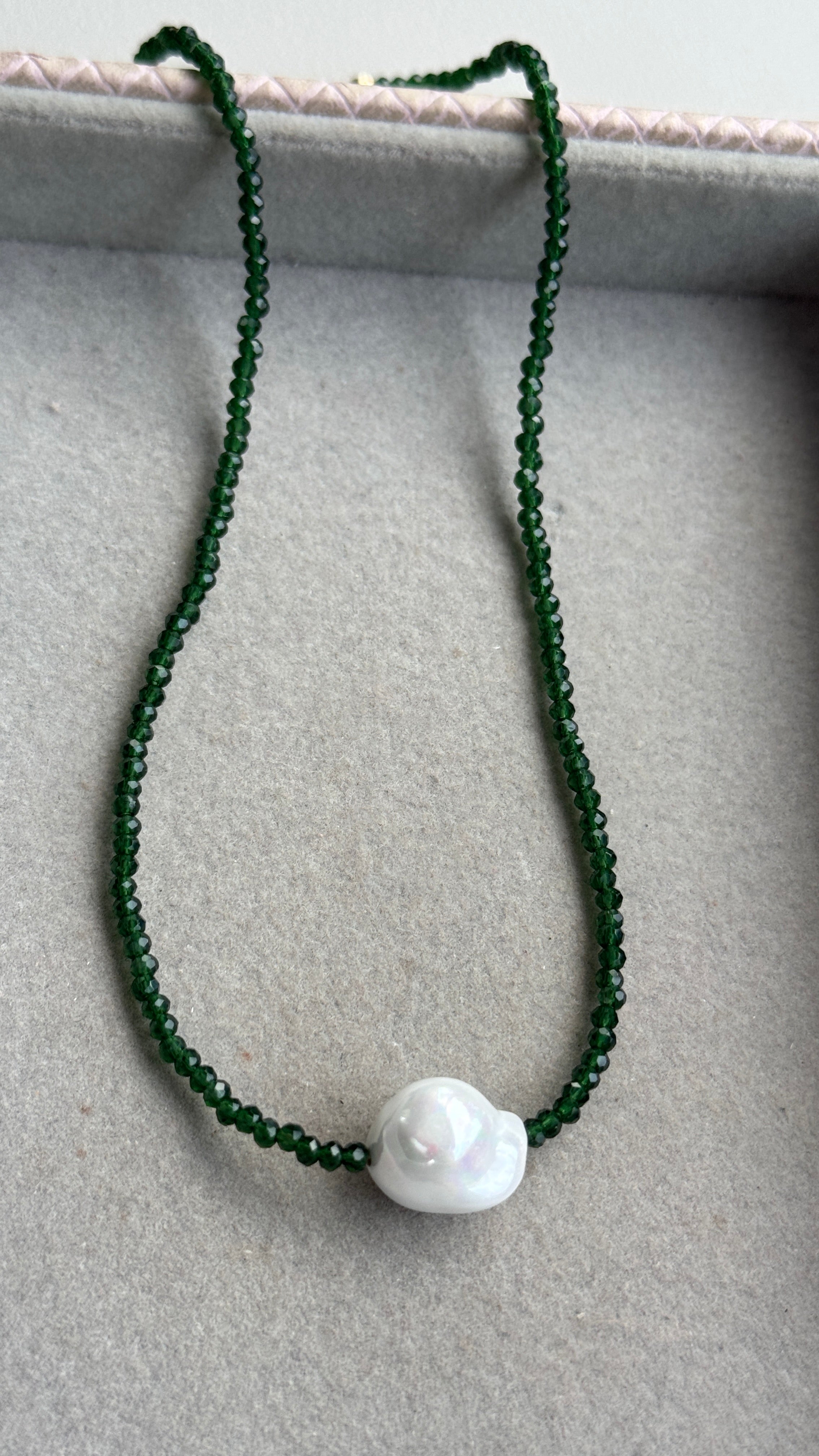 Colar cristal pérola Shell - Esmeralda escuro