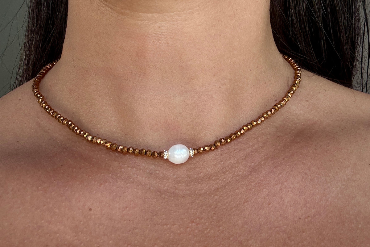 Colar de cristal pérola G - Leitoso - Linha Essencial