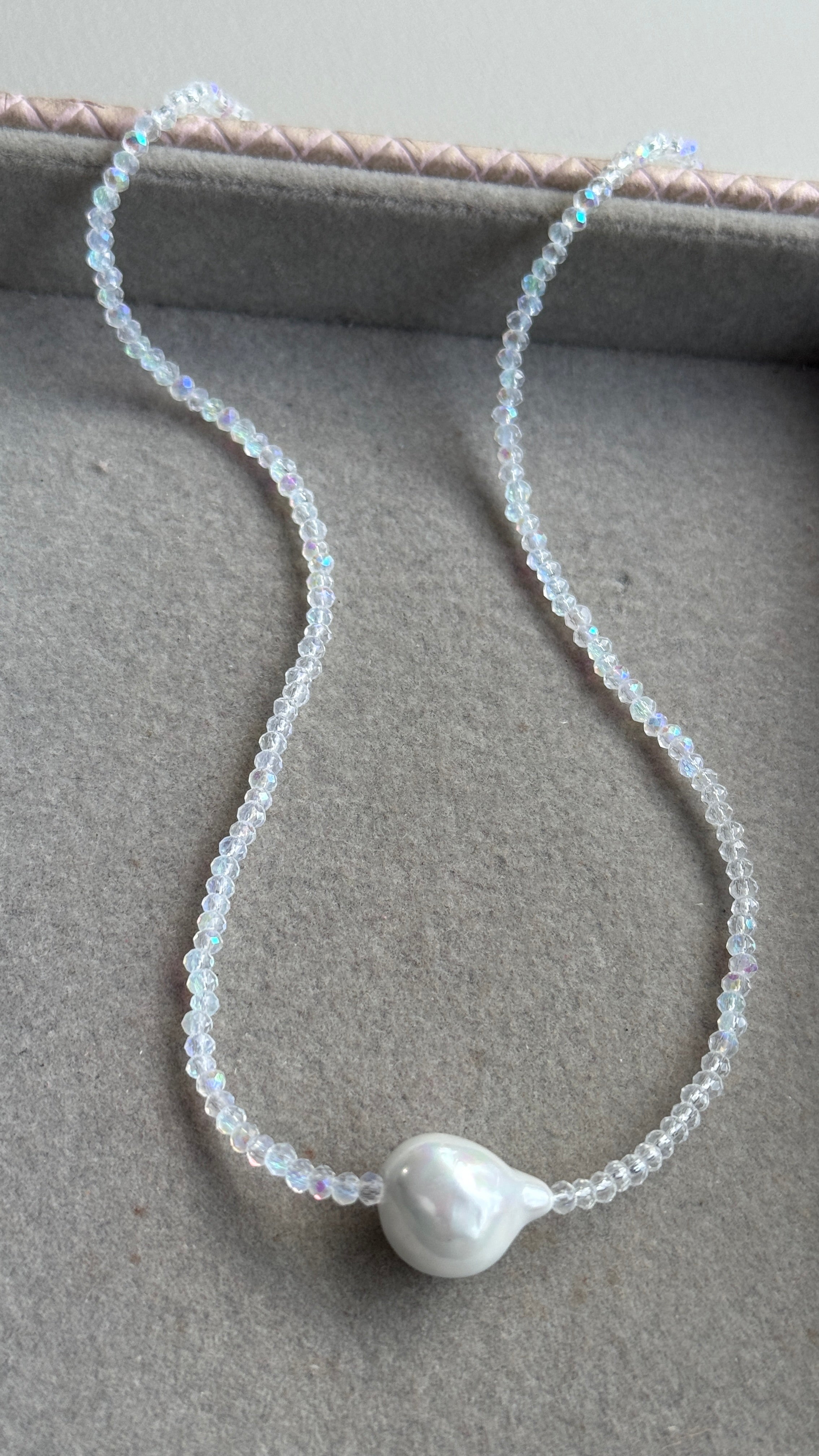 Colar cristal pérola Shell - Transparente boreal