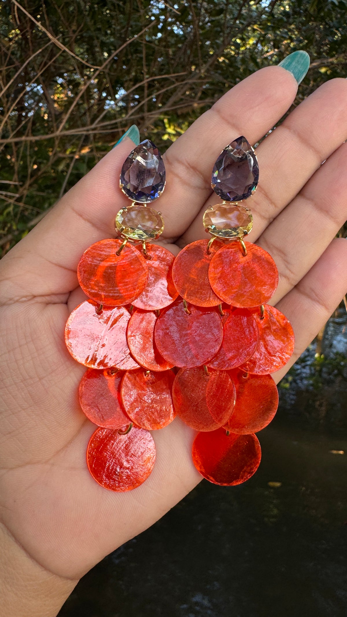Brinco Isla metalizado - coral - 10 cm