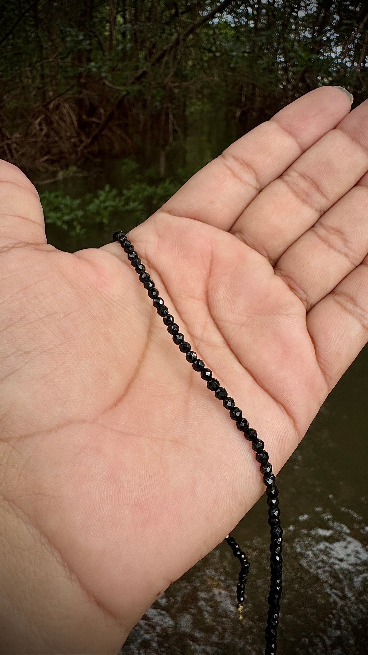 Colar de cristal liso - preto